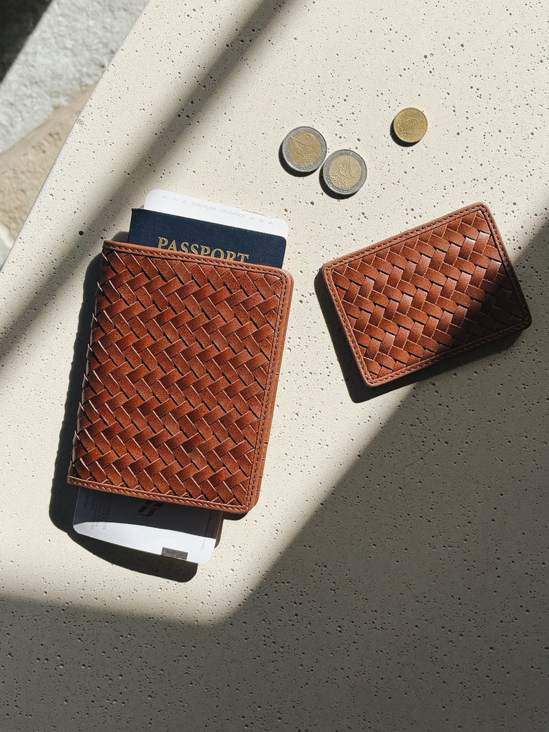 Este Passport Holder