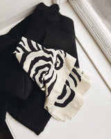 Linea Scarf