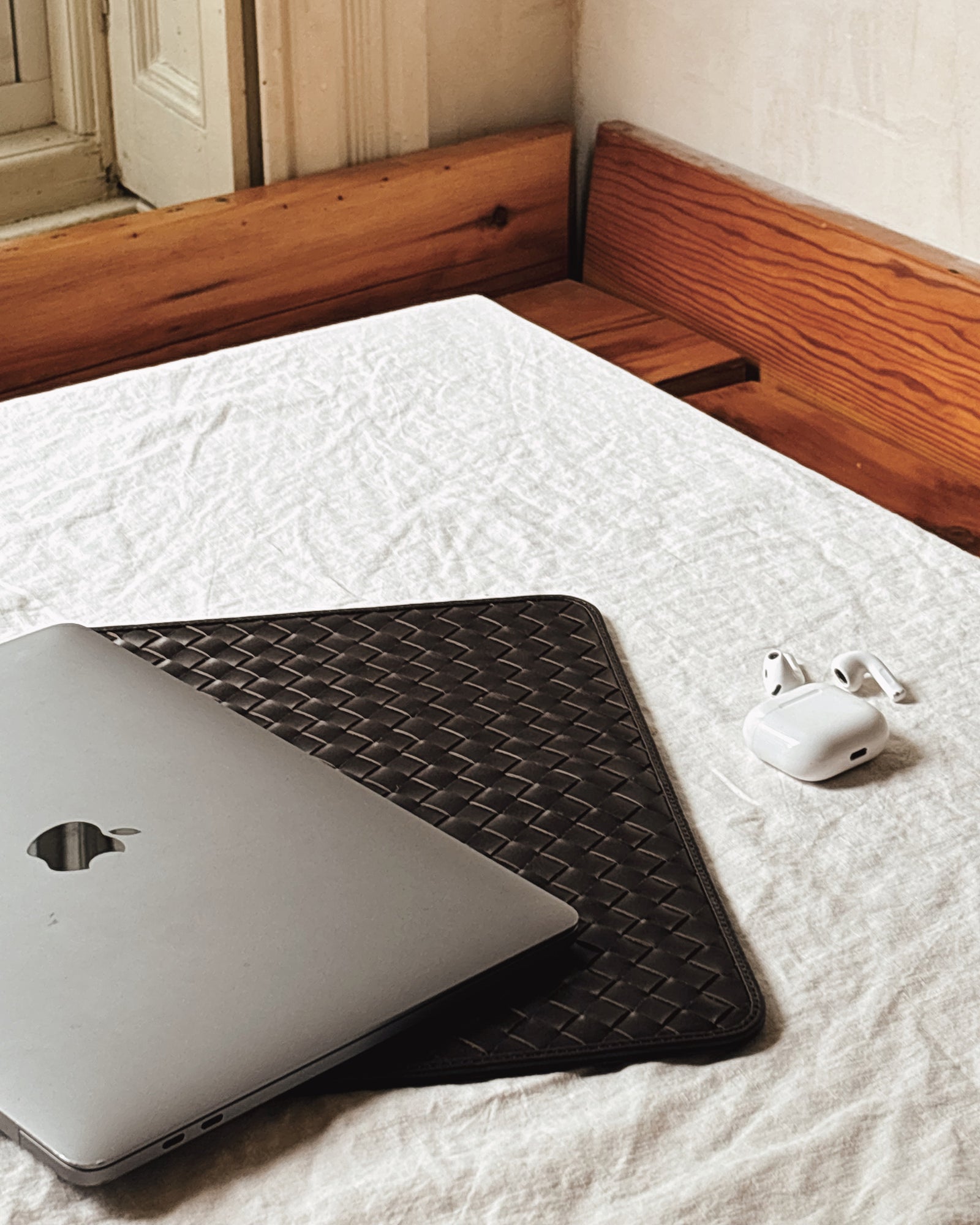 Lia Laptop Case - Carré Weave – Bembien